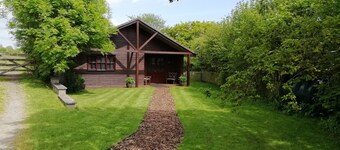set in stunning countryside and only 1 mile from the surfing beach of Bantha