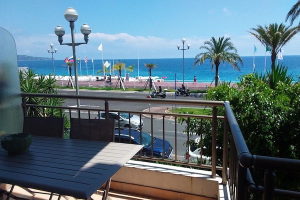 balcon, vue mer promenade des Anglais