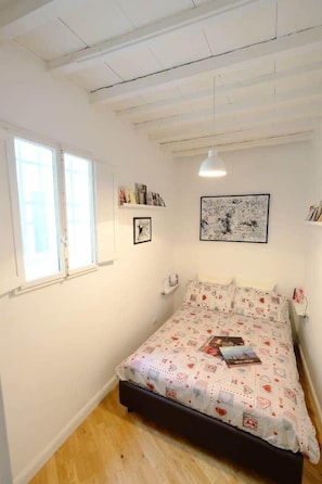 2 quartos, ferros/tábuas de passar roupa, Wi-Fi de cortesia