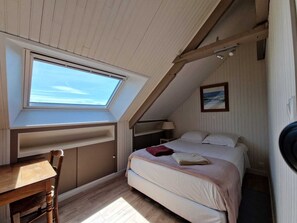 4 bedrooms, iron/ironing board, free WiFi, bed sheets - Renovated fisherman's cottage, beautiful sea view, 6/8 pers. (Erquy)