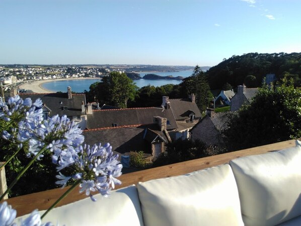 Property grounds - Renovated fisherman's cottage, beautiful sea view, 6/8 pers. (Erquy)