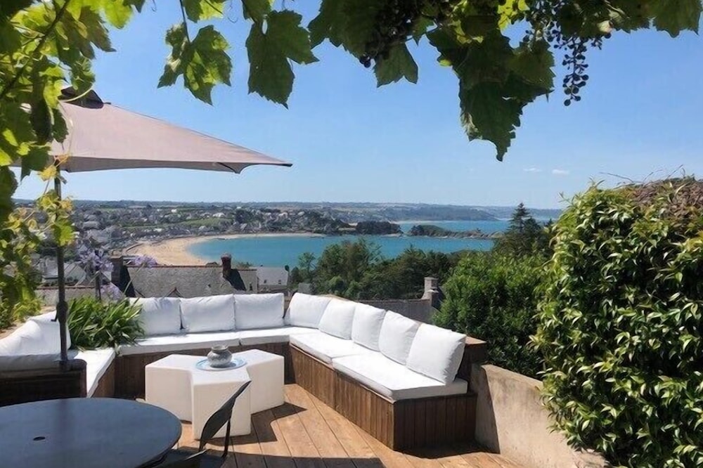 Renovated fisherman's house, beautiful sea view, 6/8 people