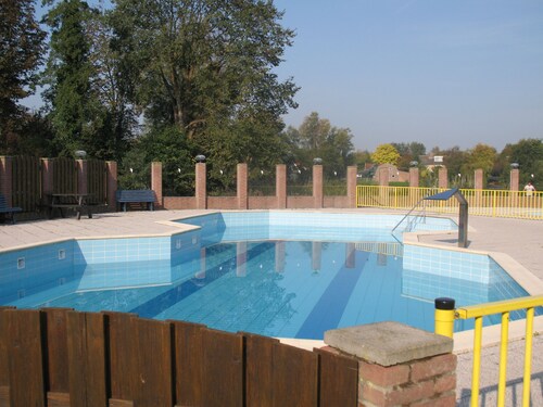 Charming chalet at 5 km from the seaside, with swimming pool and playground