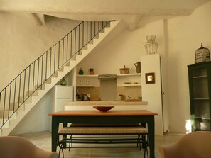 Interior - Romantic 19th Century Tower + ( Summer Annexe ) In Own 1 Acre Near The Sea (Aimargues)