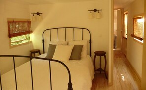 4 bedrooms, iron/ironing board, travel cot, free WiFi