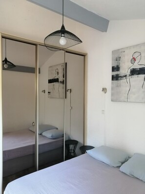 1 bedroom, travel crib, free WiFi