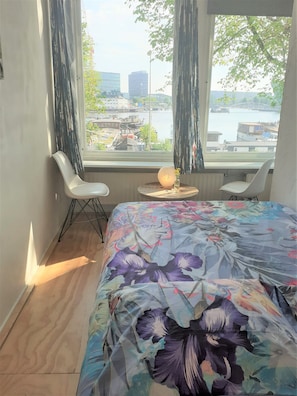 2 soverom, strykejern/-brett, wi-fi (inkludert) og sengetøy