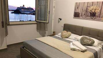 3 soverom, strykejern/-brett, reiseseng for barn og wi-fi (inkludert)