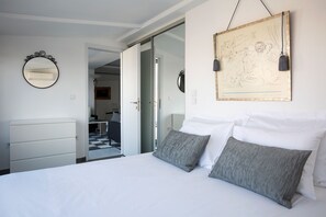 3 bedrooms, iron/ironing board, free WiFi, bed sheets - Bright Apartment with Stunning Acropolis Views! SG5 (Athens)