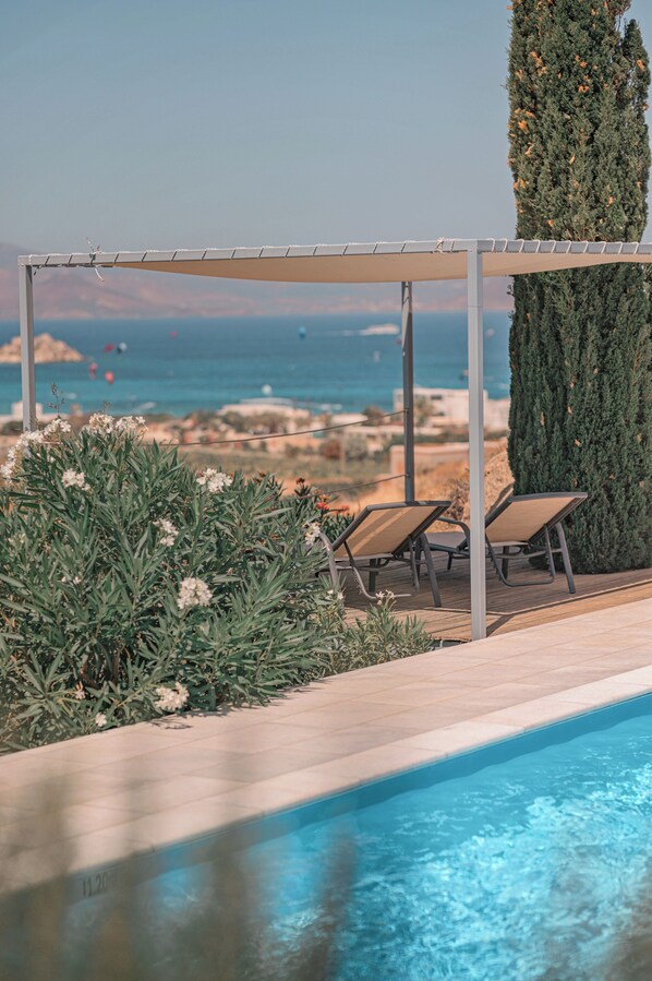 حمّام سباحة خارجي