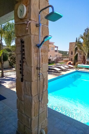 Beheizter Pool