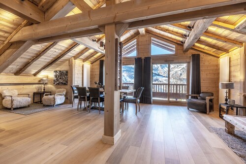 A Ski in Ski Out, Modern Apt in the Biggest Ski Area of the World