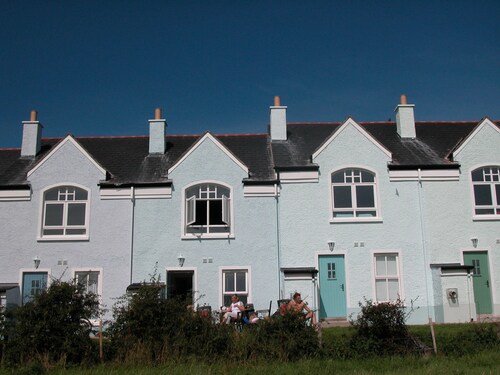 Causeway Cottage Portballintrae. Beautiful Country Views, minutes from the sea