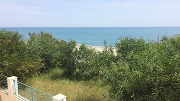 PĂ„ stranden och strandhanddukar