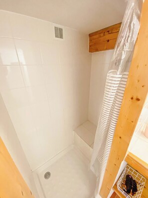 Shower, hair dryer, towels - Nice studio 100 meters from the beach and outdoor terrace (Bonifacio)