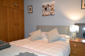 3 間睡房、熨斗/熨衫板、可攜式嬰兒床、免費 Wi-Fi