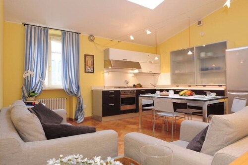 Residenza Corsocangrande25 - Cansignorio apartment, 90 sqm.