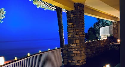 Villa Zoagli private access to the sea: Your Paradise on the Shore