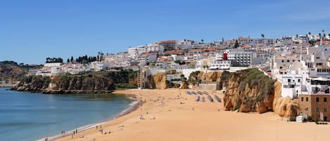 Na praia