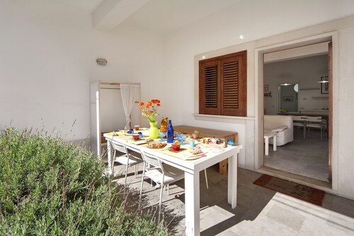 Nur 150 m von den herrlichen Stränden des Dorfes Marina di Ragusa