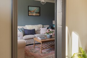 TV, table tennis - Park Cottage, Fring, Norfolk (Fring)