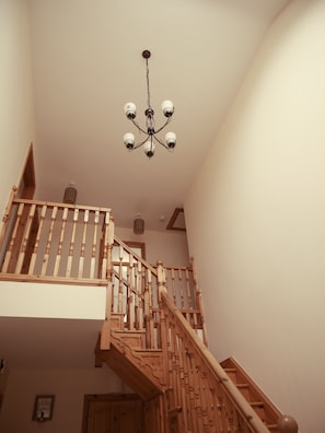 Interior - Beautiful Countryside With A Spectacular View Of The Mountains (Killarney)