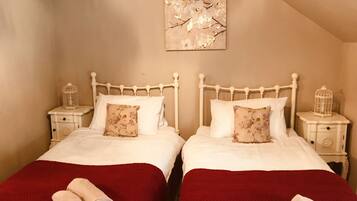 2 Schlafzimmer, Bügeleisen/Bügelbrett, kostenloses WLAN, Bettwäsche