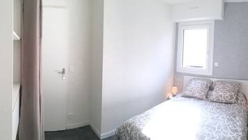 1 bedroom, iron/ironing board, travel cot, free WiFi