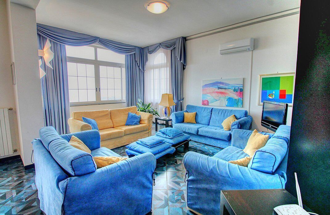 Villa Gioconda: A charming three-story villa located on a hillside, facing the sea, with Free WI-FI.