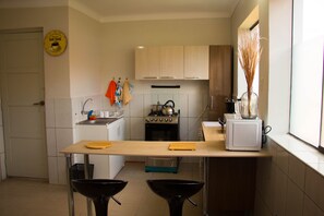 Fridge, microwave, dishwasher, coffee/tea maker