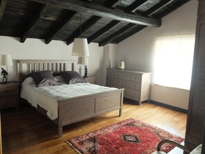 3 Schlafzimmer, Reisekinderbett, WLAN, Bettwäsche