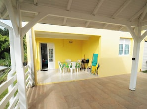 Outdoor dining - Apartment/ flat - RIVIERE SALEE (Rivière-Salée)