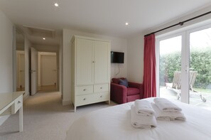 5 bedrooms, iron/ironing board, travel cot, WiFi