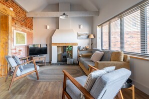 Télévision, cheminée