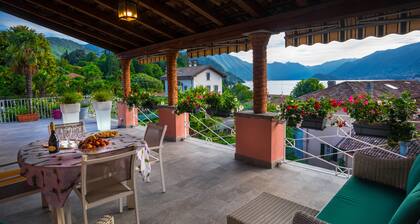 BELLAGIO'S SUNSET, appt with terrace and view of the lake in Bellagio