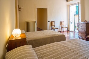 3 室のベッドルーム、アイロン / アイロン台、旅行用ベビーベッド、WiFi