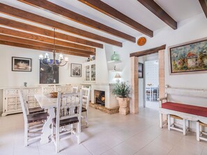 Dining - Villa Can Boseta by SunVillas Mallorca (Pollença)