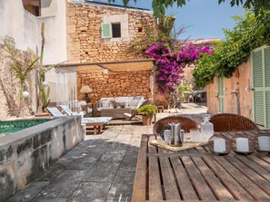 Outdoor dining - Canamon charming house with private pool. Wifi (Ses salines)