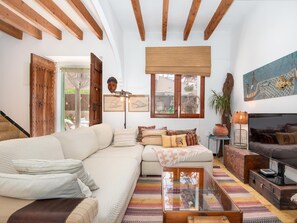 TV, fireplace - Canamon charming house with private pool. Wifi (Ses salines)