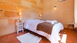 3 sovrum, strykjärn/strykbräda, gratis wi-fi och sängkläder