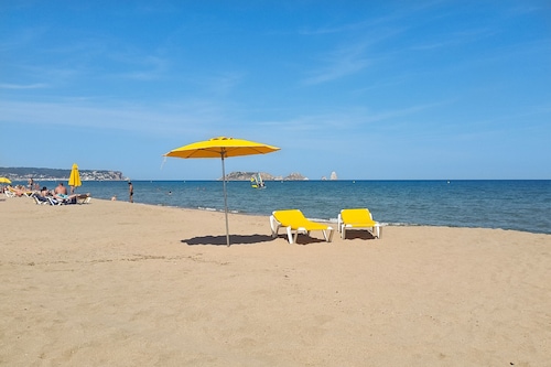Daró 3D 31 - 150m from the beach, pool