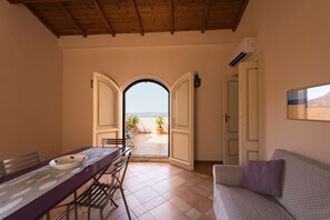 Interior - Apartment with terrace and view of the sea (Alghero)