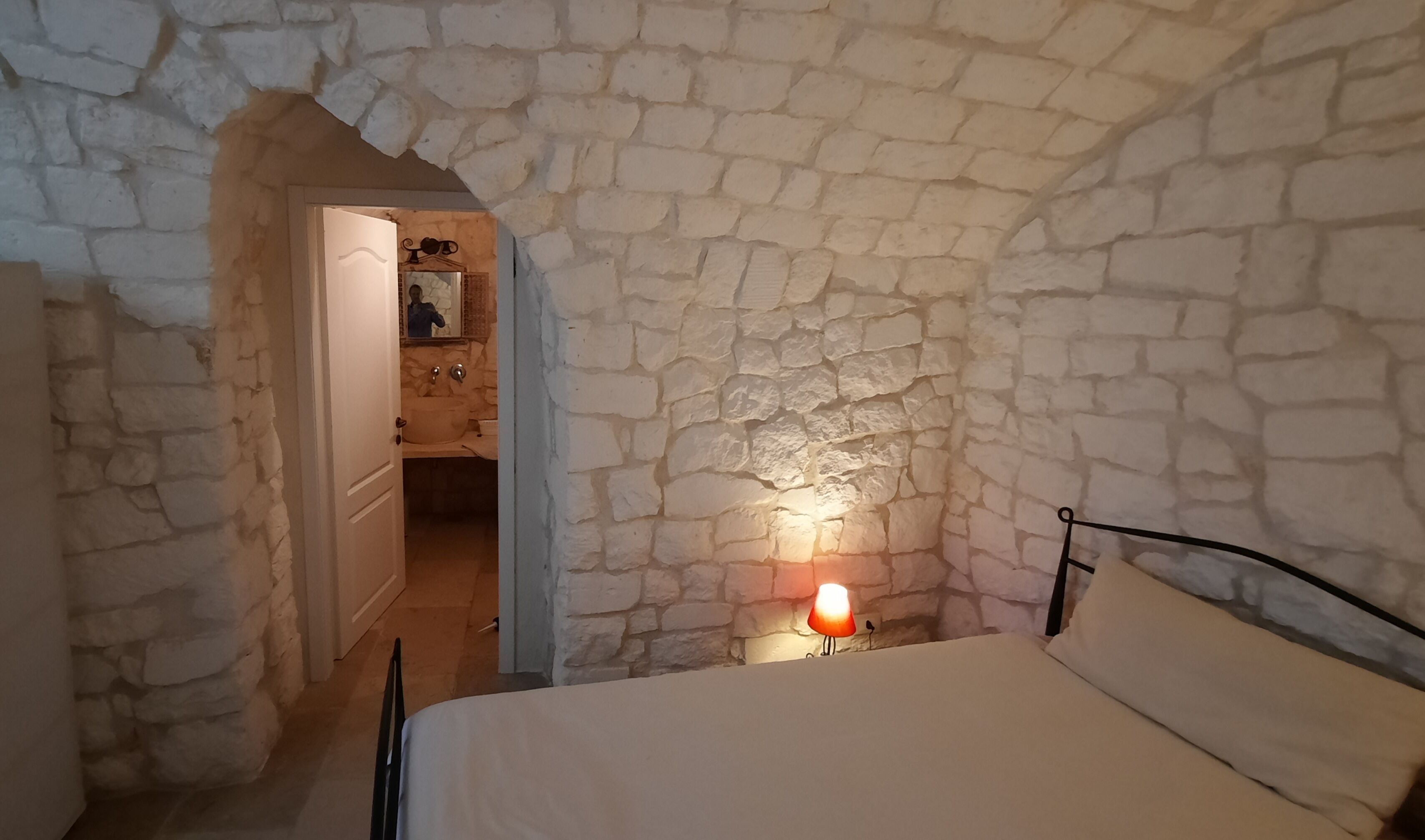 Restructured Trulli with 2 Appartments, private 12 m pool, own land of 2500 sqm