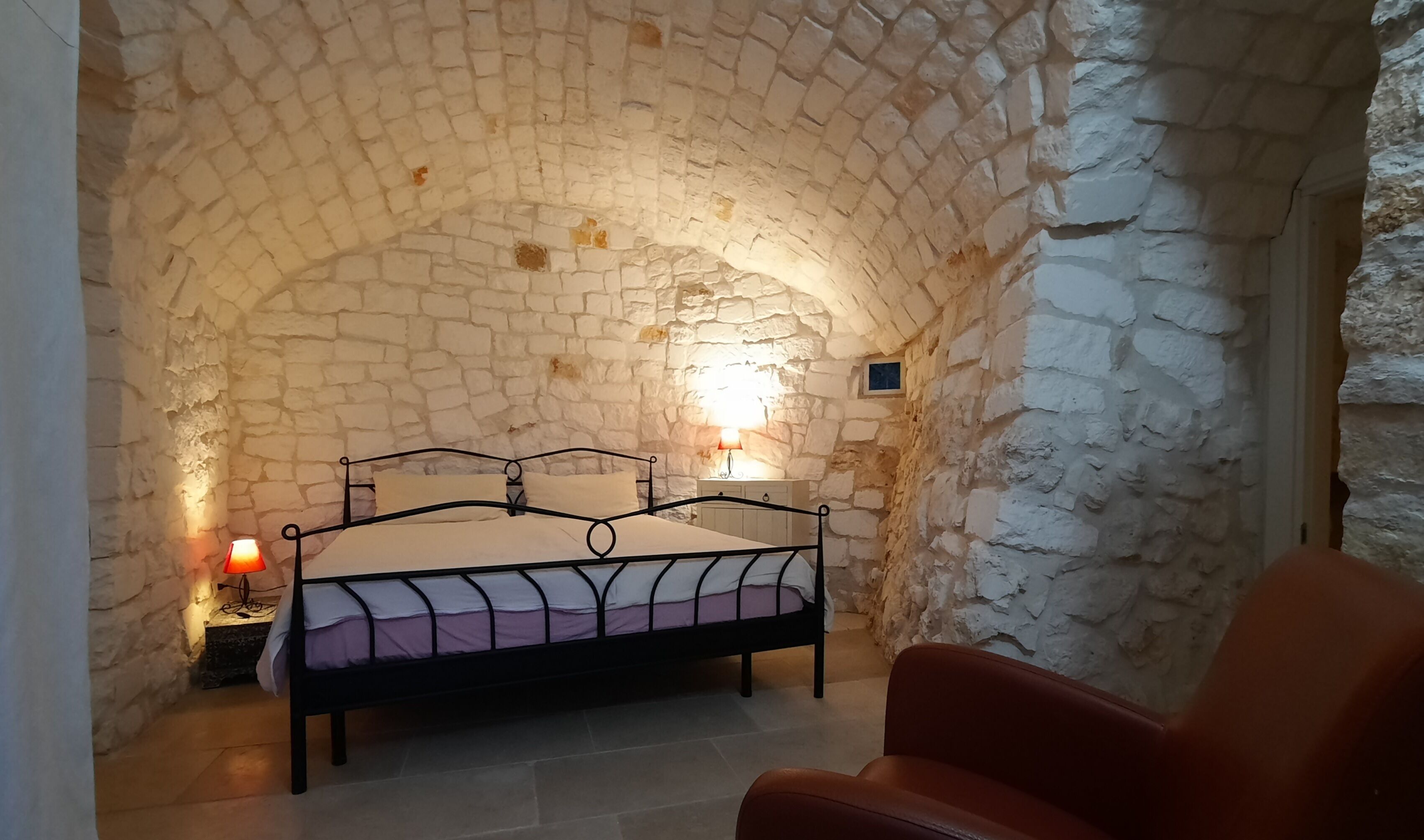 Restructured Trulli with 2 Appartments, private 12 m pool, own land of 2500 sqm