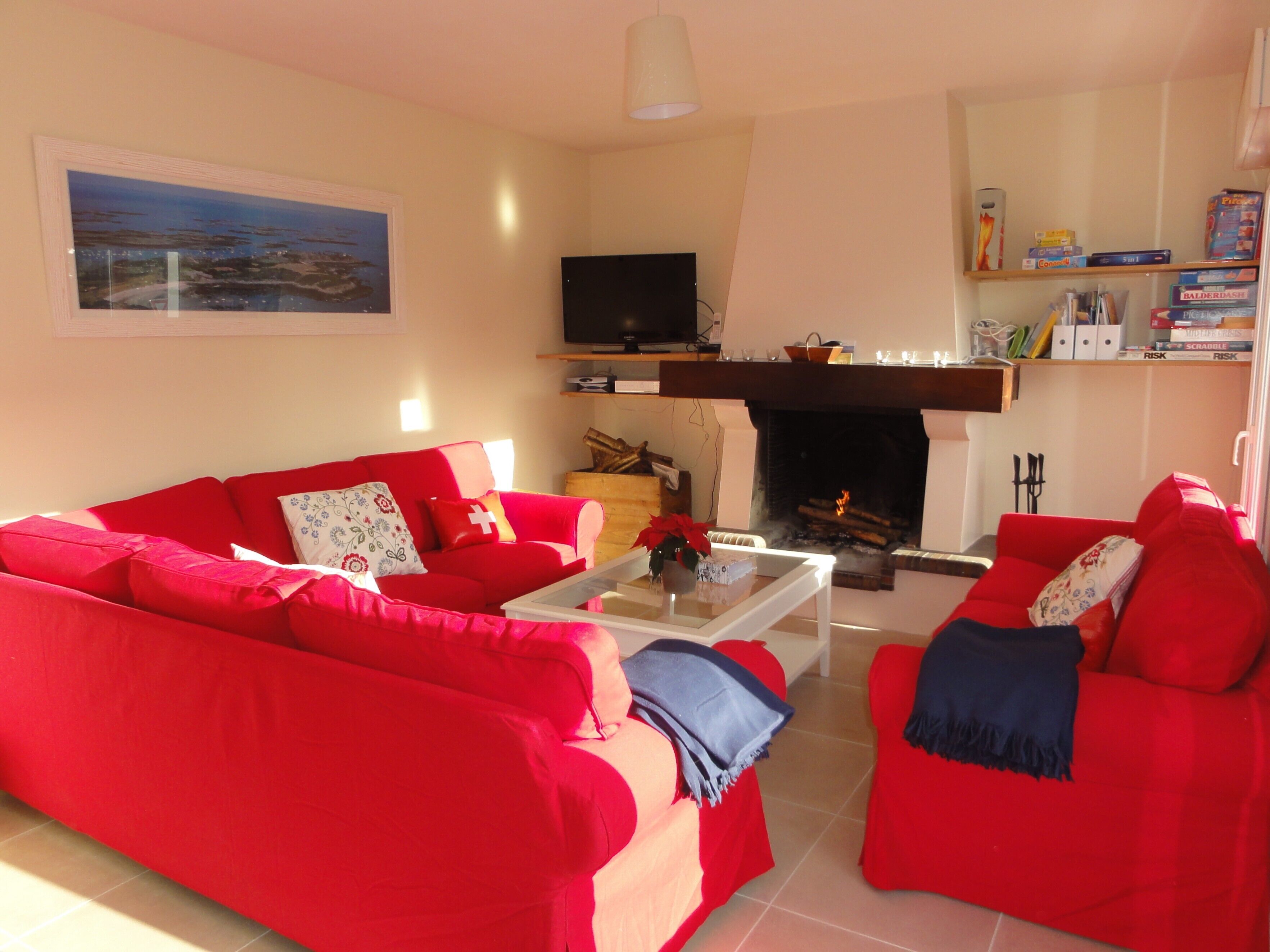 GREAT BEACH HOUSE FOR LARGE FAMILIES / GROUPS OF FRIENDS SLEEPS 12 + 2 BABIES