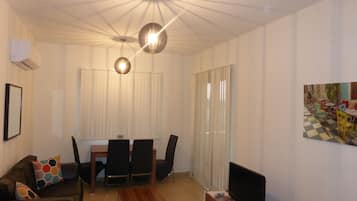 Smart TV, DVD player