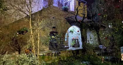 Casina in authentic Tuscany