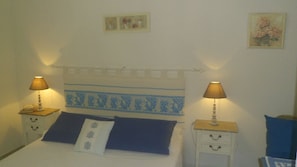 2 bedrooms, iron/ironing board, free WiFi, bed sheets - Casa Niperu in the countryside a few meters from the beaches of Cala Ginepro (Cala Liberotto)