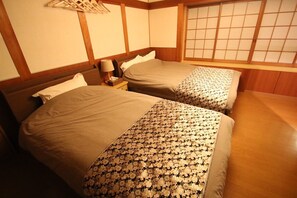 3 bedrooms, iron/ironing board, travel cot, WiFi