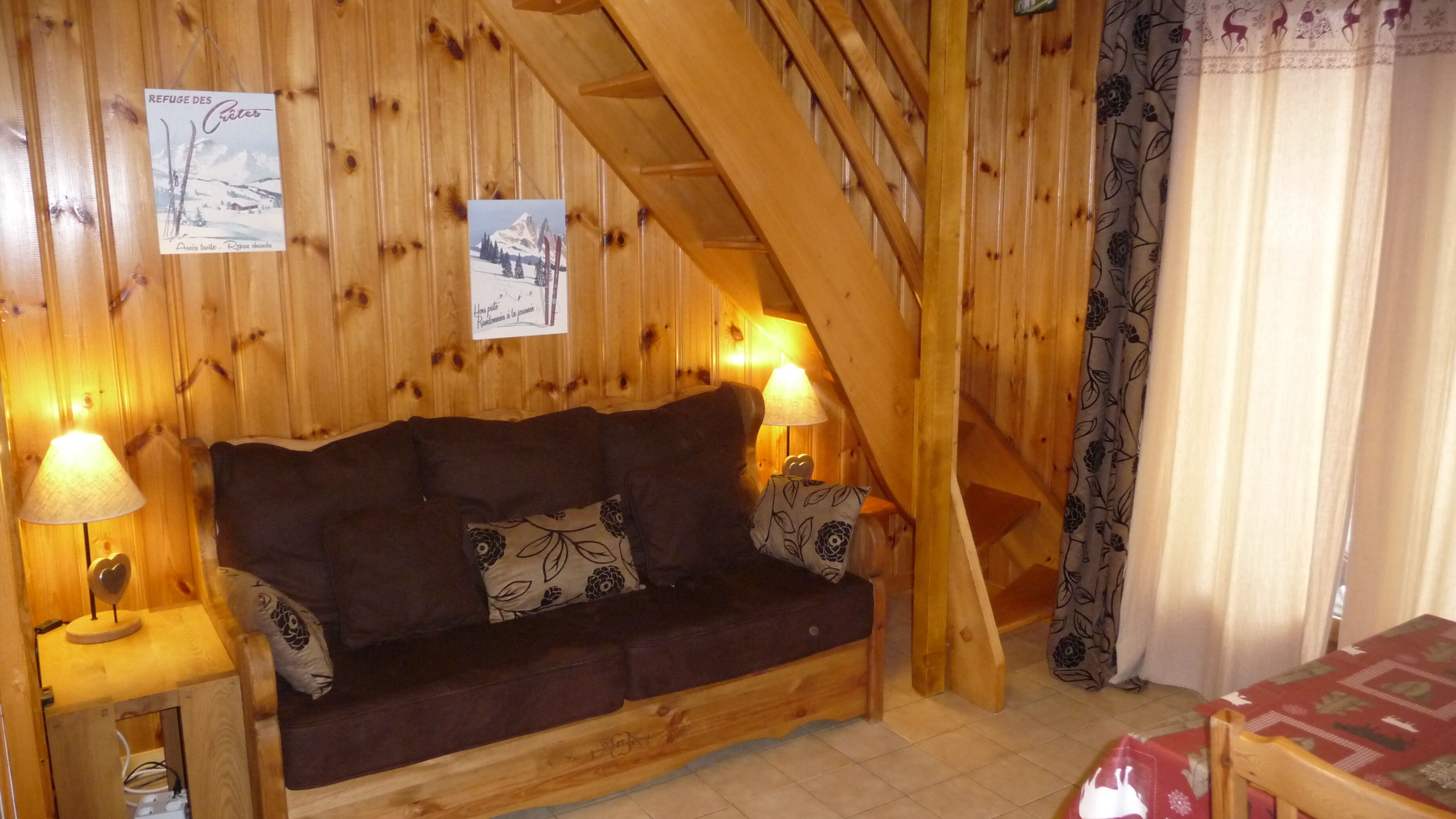 DUPLEX F3/4, TOUT À PIED, 150M DU CENTRE DU VILLAGE,TRES BEL ENVIRONNEMENT CALME